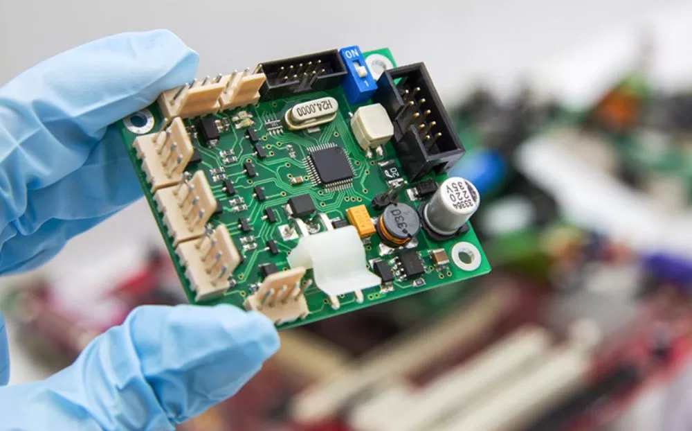 5 errores comunes en el Layout de PCB Industrial y Cómo Solucionarlos