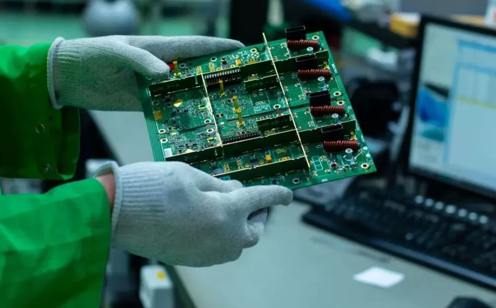 Cómo la Experiencia del Diseñador Impacta la Calidad de la PCB