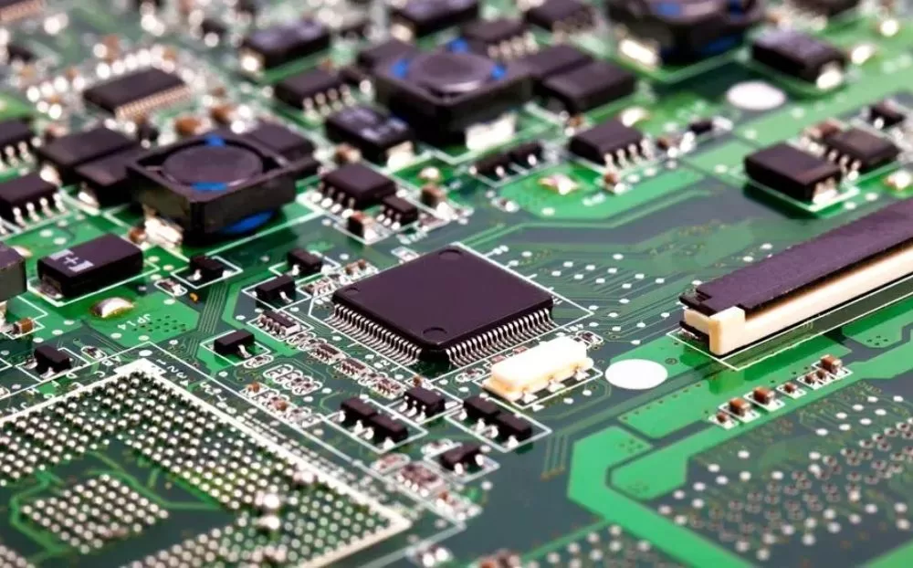 Diseño de PCB para Ambientes Hostiles: Humedad, Vibración y Temperatura